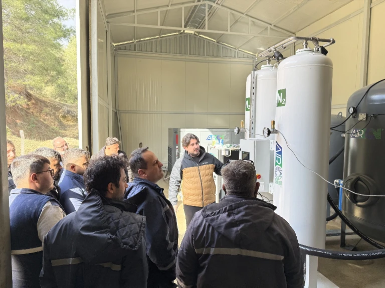 7-639052810619428510.