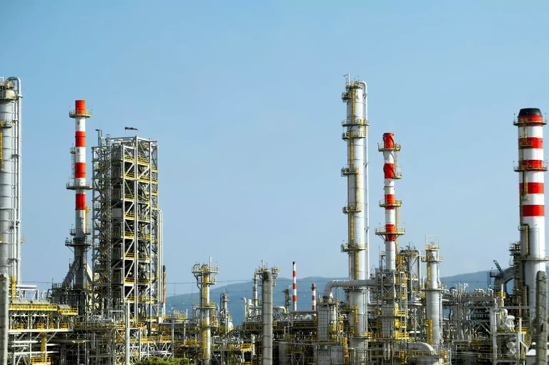 Petrol ve Petrokimya Endüstrisinde Azot Gazı Jeneratörü.