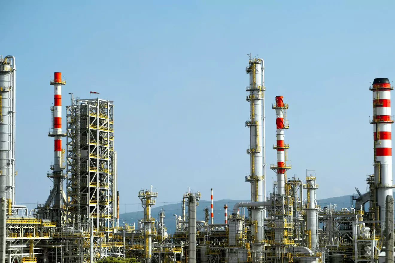Petrol ve Petrokimya Endüstrisinde Azot Gazı Jeneratörü.